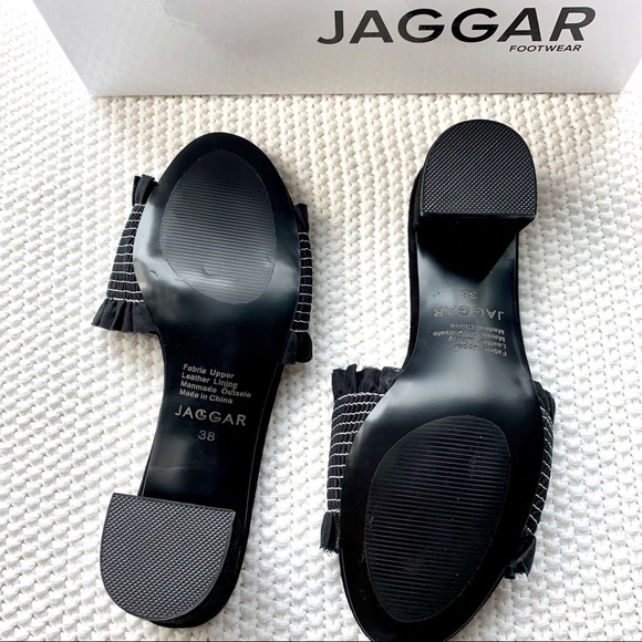 Jaggar Stitched Block Heel In Black - Picture 3 of 3